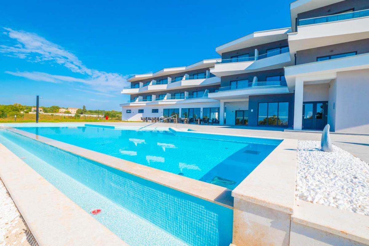 Hotel Delfin Lanterna Tar-Vabriga 외부 사진