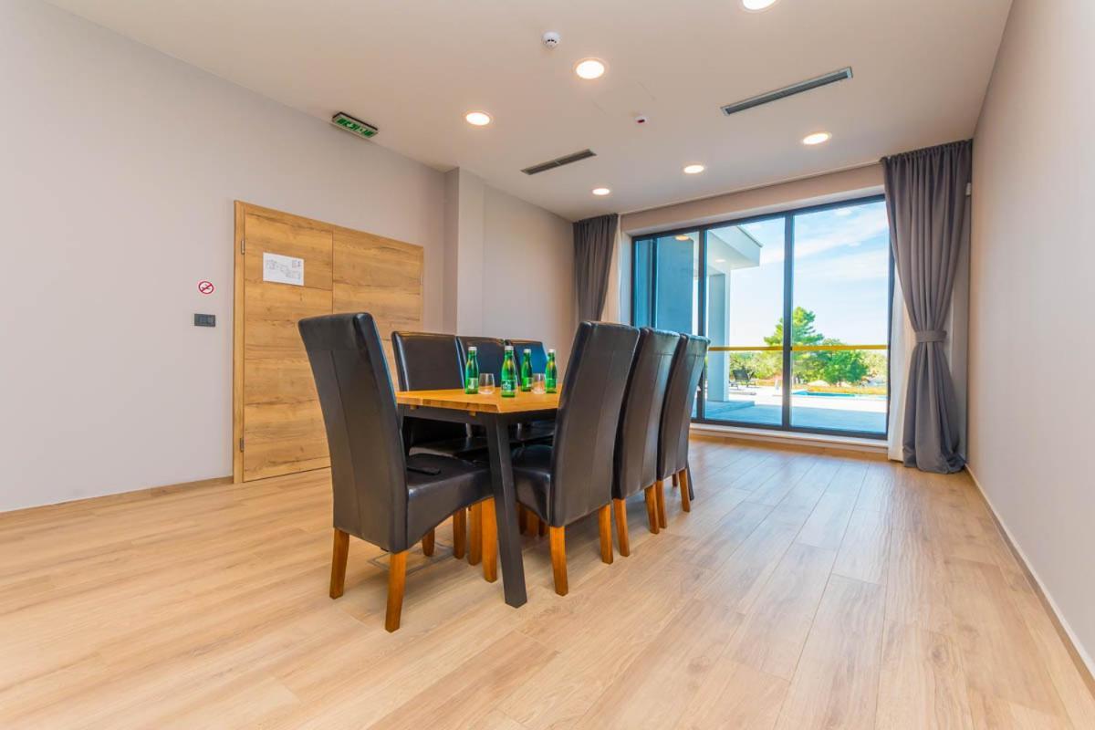 Hotel Delfin Lanterna Tar-Vabriga 외부 사진