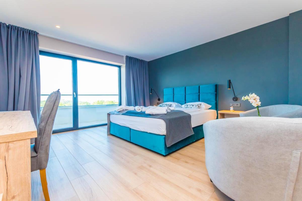 Hotel Delfin Lanterna Tar-Vabriga 외부 사진