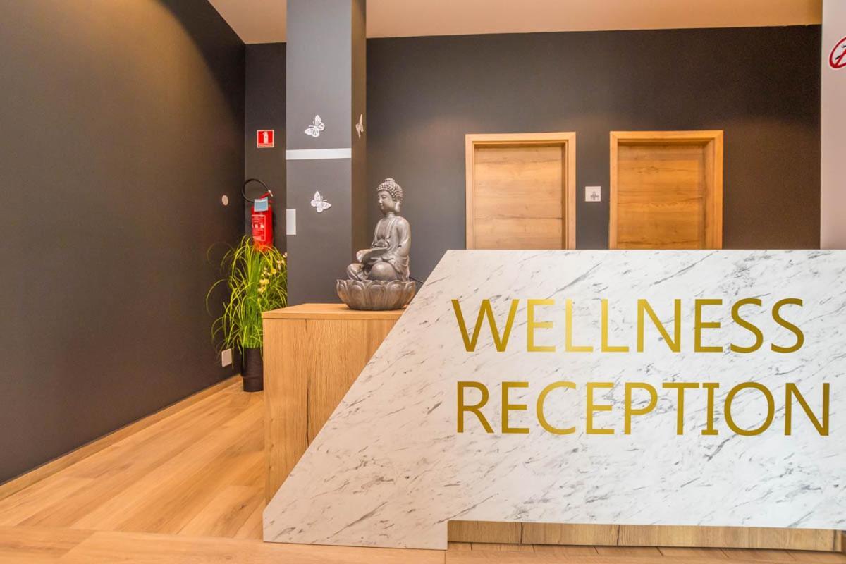 Hotel Delfin Lanterna Tar-Vabriga 외부 사진