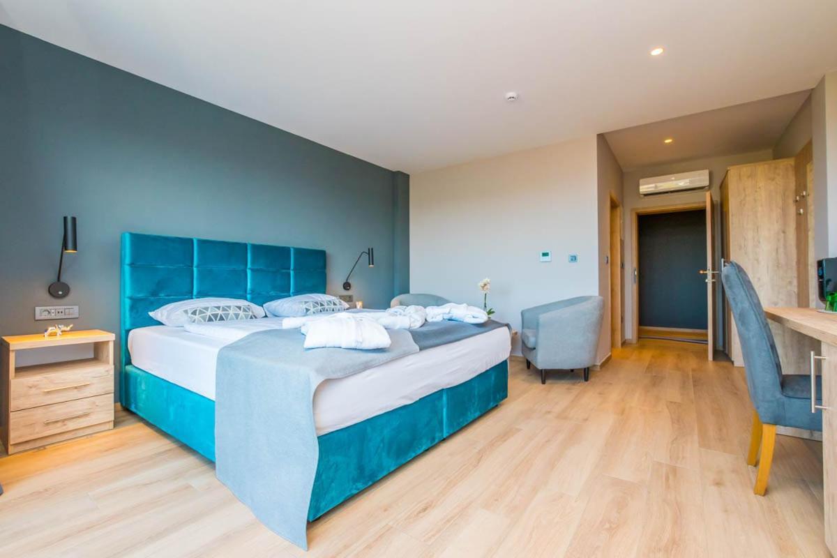 Hotel Delfin Lanterna Tar-Vabriga 외부 사진